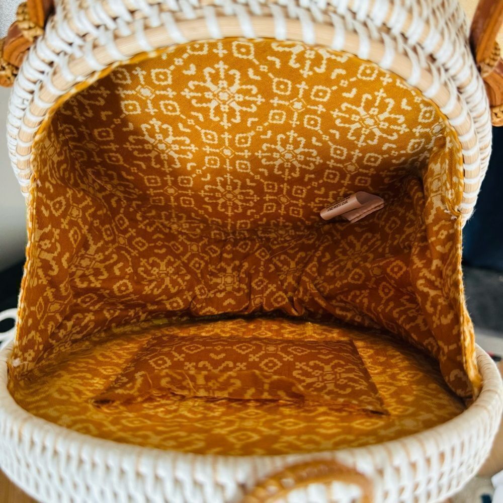 ANTHROPOLOGIE‎ Rattan Circle Crossbody Bag, White/Cream/Brown, Classic Chic - Picture 16 of 17
